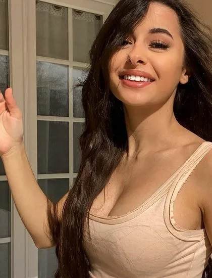 PRIYANKA CAll GIRL KOLKATA