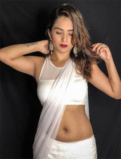 TINA ESCORTS KOLKATA